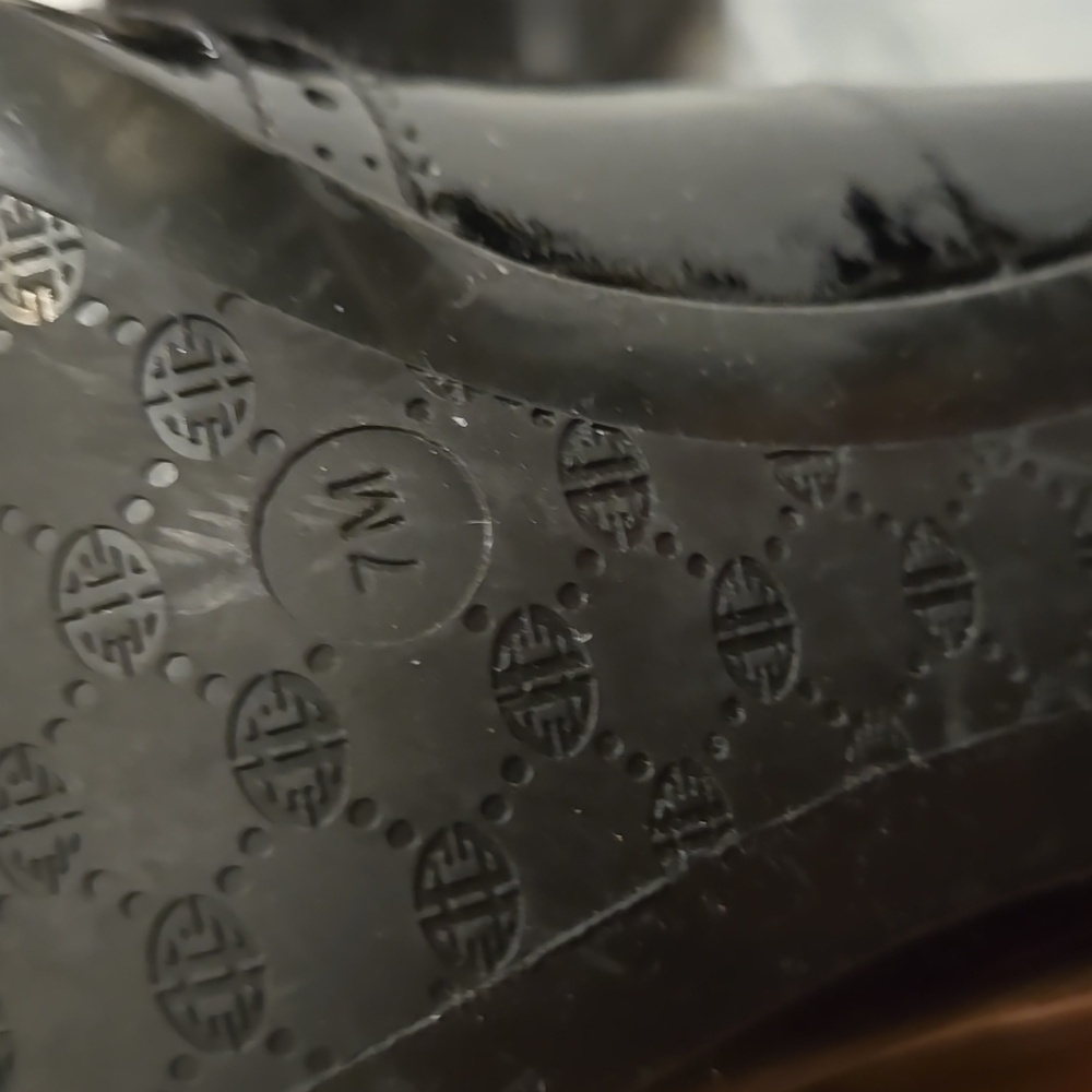 Antonio Melani Black Patent Leather Heels - Picture 4 of 6